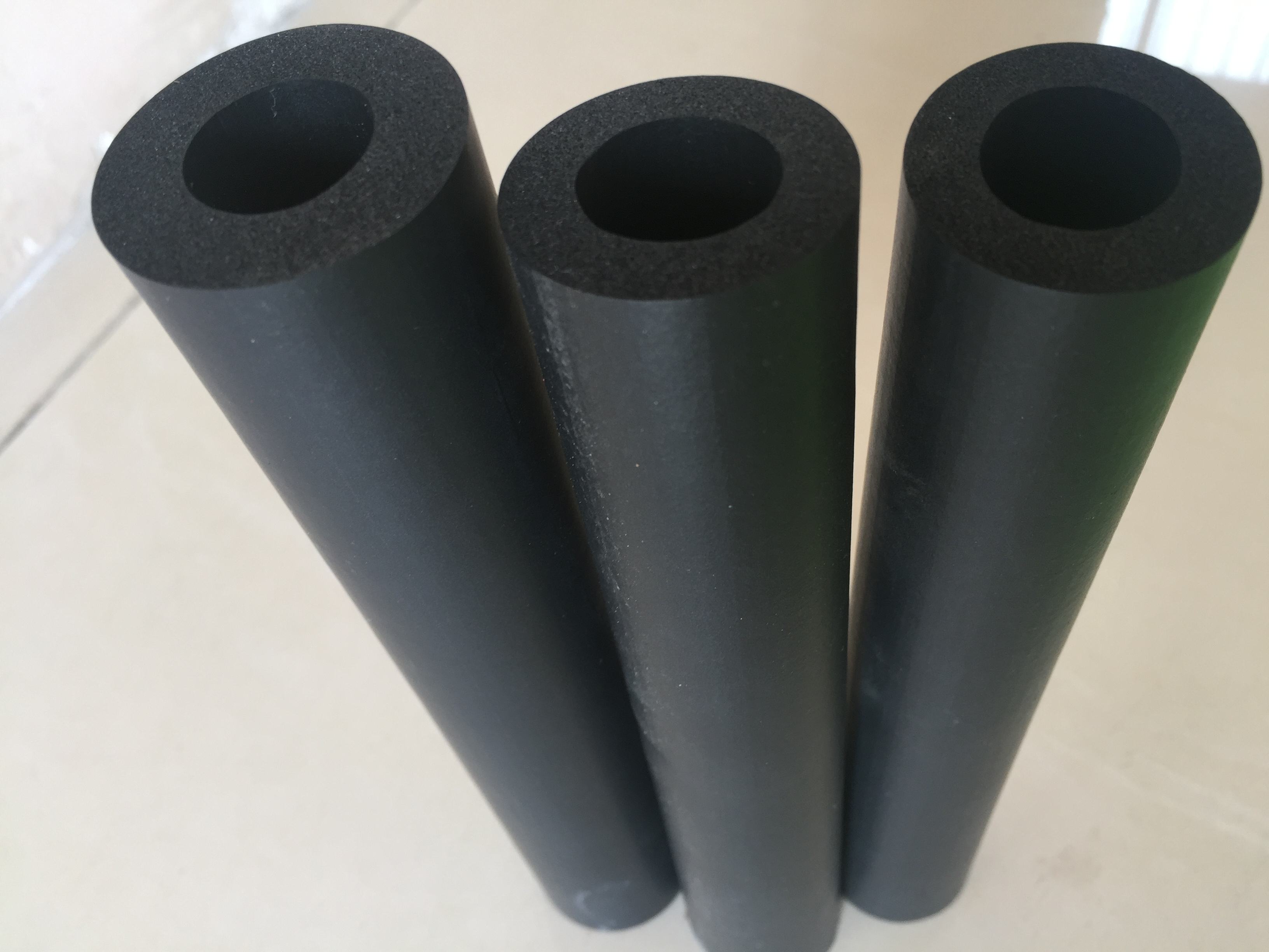 專業(yè)解析 橡塑保溫管廠家與橡塑材料的核心價(jià)值